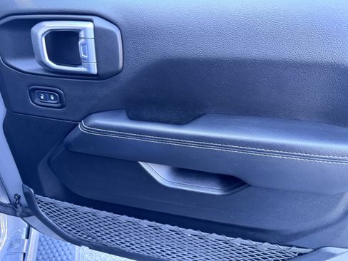 Used 2021 Jeep Wrangler Unlimited Sahara w/ Uconnect 4C Nav & Sound Group image 15