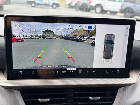 New 2026 Ford Explorer Active image 5