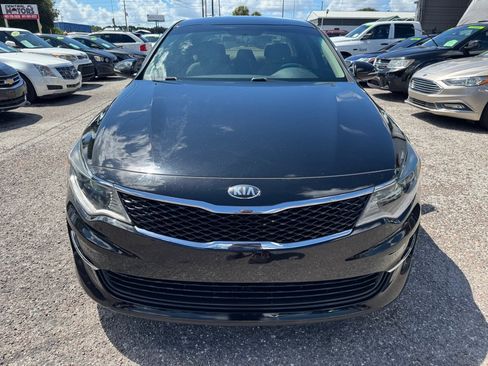 Used 2018 Kia Optima LX FWD image 2