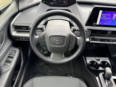 Used 2024 Toyota Prius LE image 16