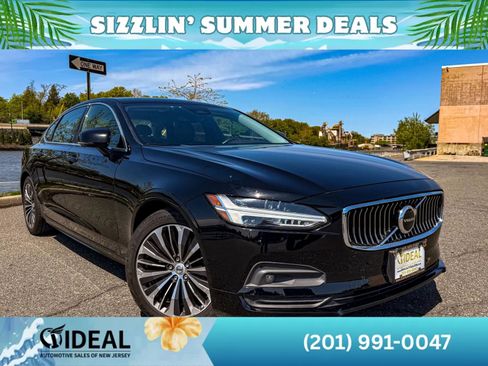 Used 2022 Volvo S90 B6 Momentum AWD/4WD image 2