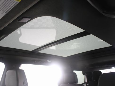 Used 2023 Chevrolet Tahoe Z71 w/ Luxury Package image 11