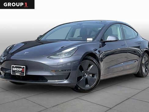 Used 2023 Tesla Model 3 Standard Range RWD image 1