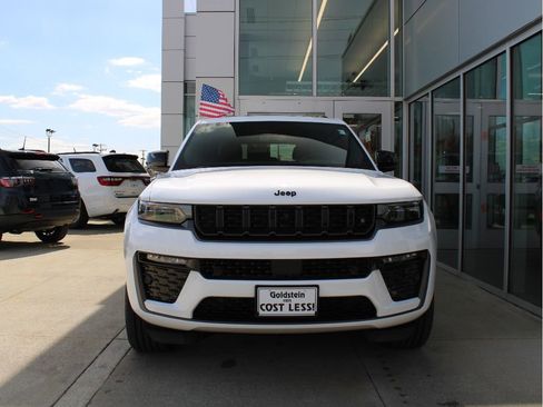 New 2026 Jeep Grand Cherokee Limited Reserve AWD/4WD image 2