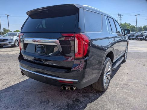 Used 2024 GMC Yukon Denali w/ Advanced Technology Package AWD/4WD image 4