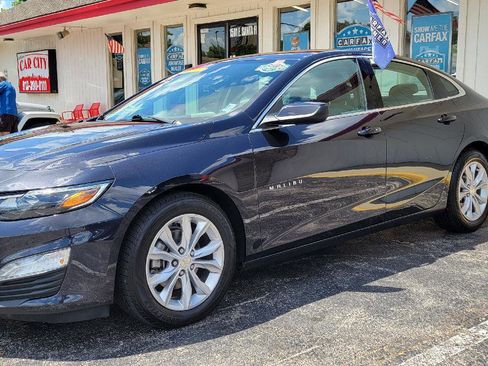 Used 2022 Chevrolet Malibu LT image 3