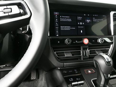 Certified 2026 Porsche Macan image 12