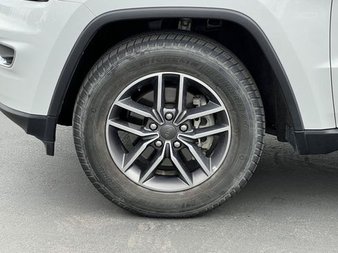Used 2020 Jeep Grand Cherokee Limited w/ Luxury Group II AWD/4WD image 13