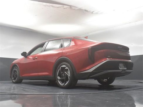 Certified 2025 Kia K4 EX image 36