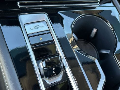 Used 2024 Volkswagen Atlas SEL image 17