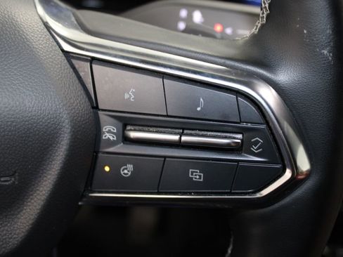 Used 2024 Chevrolet Traverse LT image 23