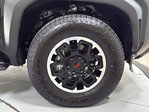 Certified 2025 Toyota 4Runner TRD Off-Road Premium image 21