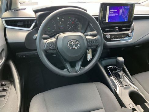 Used 2025 Toyota Corolla LE FWD image 14