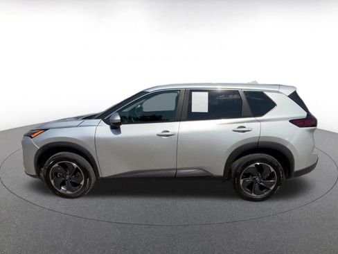 Used 2025 Nissan Rogue SV FWD image 9