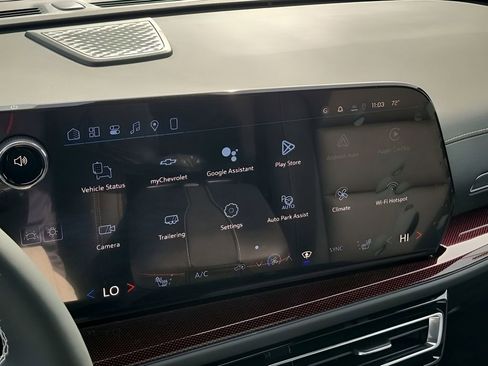 New 2026 Chevrolet Traverse Z71 w/ Enhanced Driving Package AWD/4WD image 27