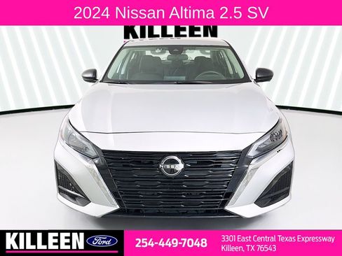 Used 2024 Nissan Altima 2.5 SV image 2