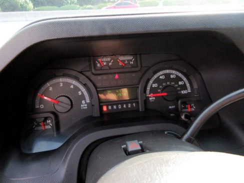 Used 2019 Ford E-450 and Econoline 450 Super Duty w/ Exterior Upgrade Package image 11