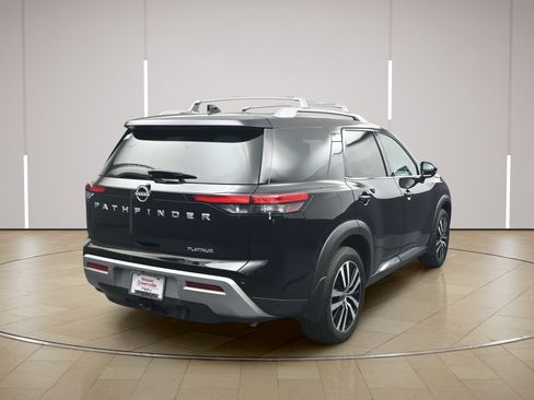 Certified 2025 Nissan Pathfinder Platinum w/ Cargo Package FWD image 7