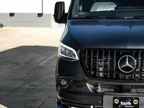 Used 2023 Mercedes-Benz Sprinter 3500 image 23