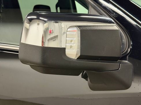 Used 2021 Chevrolet Silverado 1500 LTZ image 26