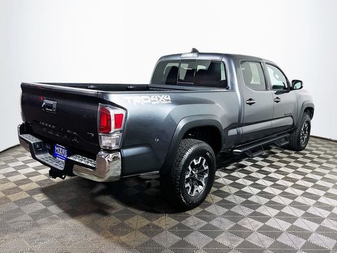 Used 2022 Toyota Tacoma TRD Off-Road AWD/4WD image 7