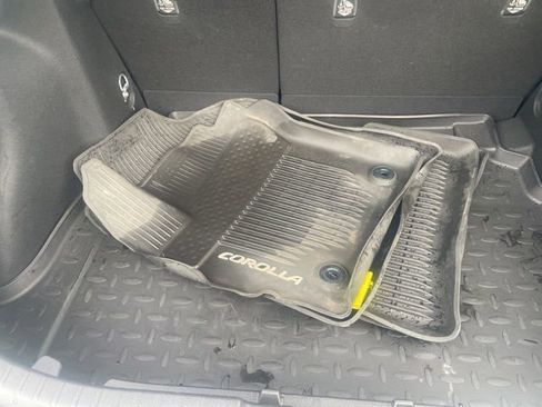 Used 2021 Toyota Corolla SE image 35