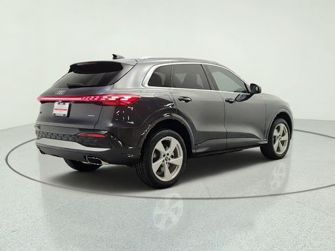 Used 2025 Audi Q5 Premium w/ Premium Plus AWD/4WD image 5