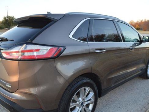 Used 2019 Ford Edge Titanium image 6