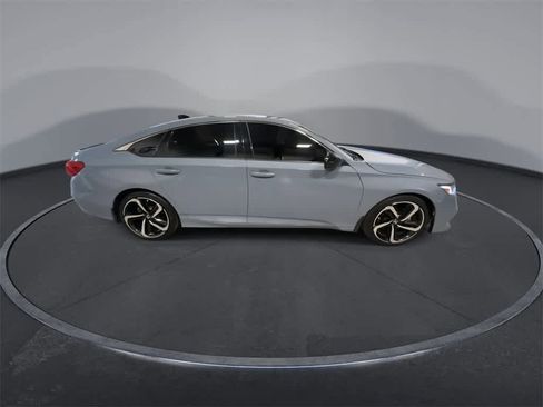 Used 2022 Honda Accord Sport image 9