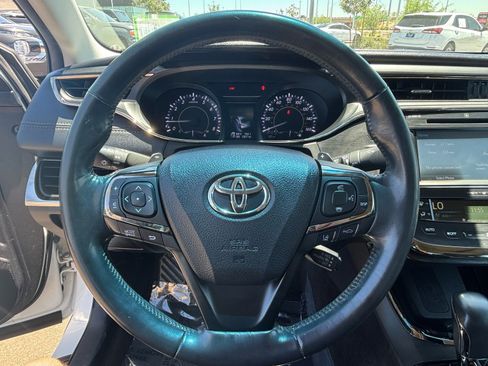 Used 2016 Toyota Avalon Limited w/ Toyota Safety Sense Package FWD image 12