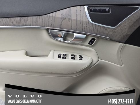 Certified 2024 Volvo XC90 B6 Plus w/ Protection Package Premier AWD/4WD image 17