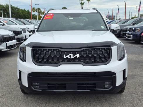 Certified 2025 Kia Telluride SX Prestige X-Line AWD/4WD image 3
