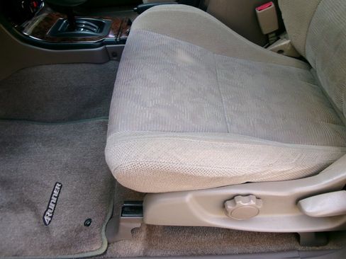 Used 2000 Toyota 4Runner SR5 image 15