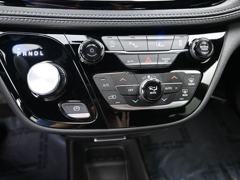 New 2026 Chrysler Pacifica Select image 19