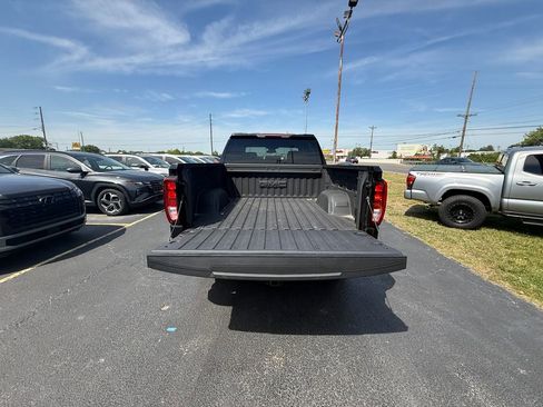 Used 2025 GMC Sierra 1500 Elevation image 5