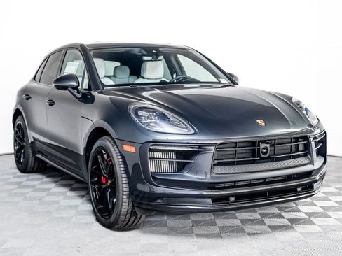 New 2026 Porsche Macan GTS image 8