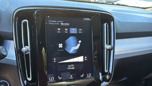 Used 2019 Volvo XC40 T5 Momentum AWD/4WD image 15