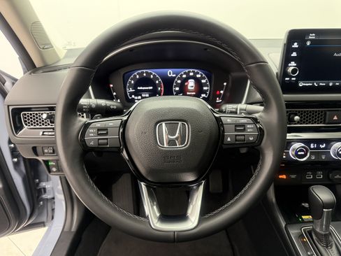 Used 2022 Honda Civic Touring image 15