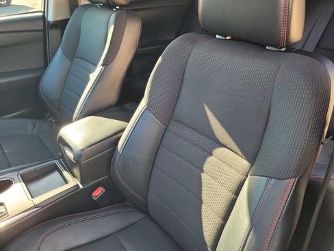 Used 2016 Toyota Camry SE image 11