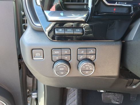 Used 2024 Chevrolet Silverado 3500 High Country w/ High Country Premium Package AWD/4WD image 41
