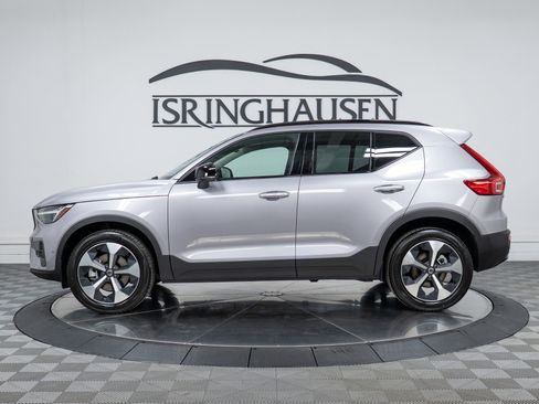 New 2026 Volvo XC40 B5 Plus w/ Protection Package Premier image 8
