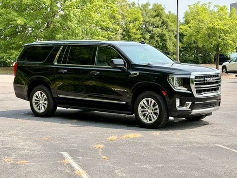 Used 2022 GMC Yukon XL SLT AWD/4WD image 10