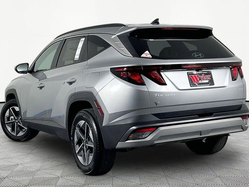 Certified 2025 Hyundai Tucson SEL AWD/4WD image 4