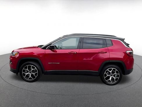 Used 2025 Jeep Compass Limited image 6
