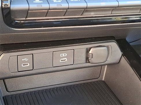 Certified 2023 Toyota Prius Limited image 26