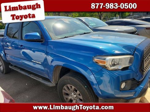 Used 2017 Toyota Tacoma SR5 w/ SR5 Appearance Package (SM) image 1