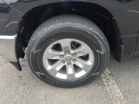 Used 2023 RAM 1500 Laramie AWD/4WD image 22