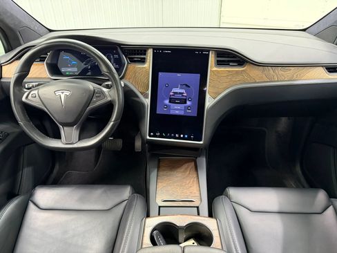 Used 2020 Tesla Model X Long Range AWD/4WD image 13