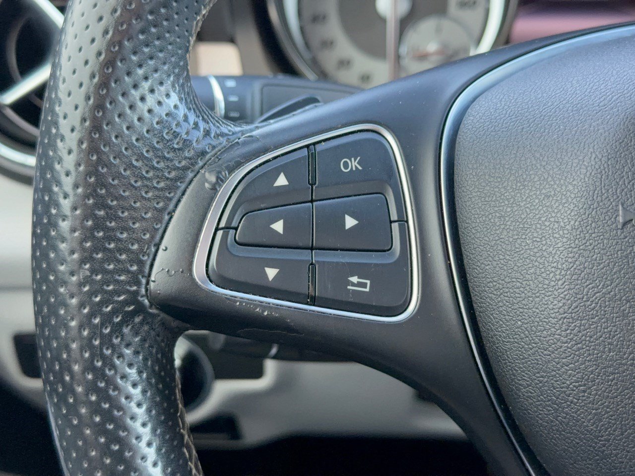 Used 2015 Mercedes-Benz CLA 250 image 18
