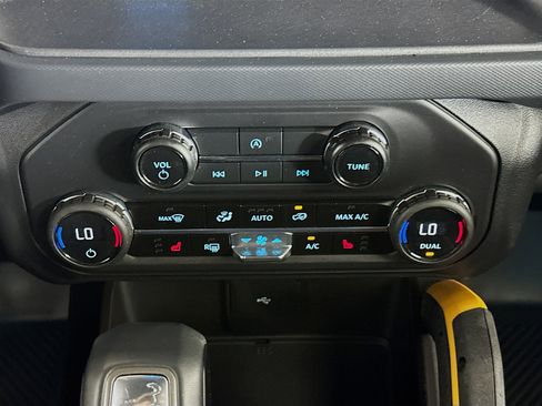 Used 2024 Ford Bronco Badlands w/ Sasquatch Package image 24